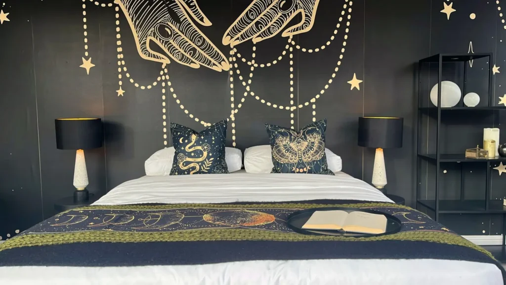 Bed display in Francis of Malvern
